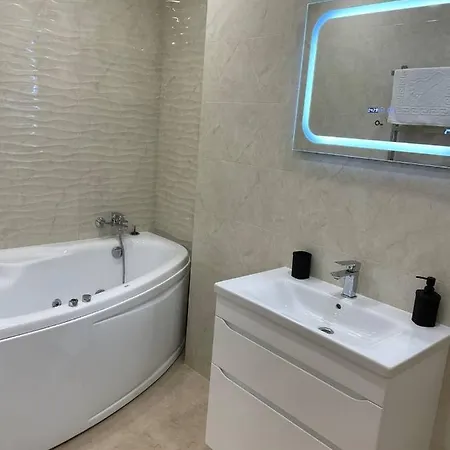 Apartment люкс роксолани 16